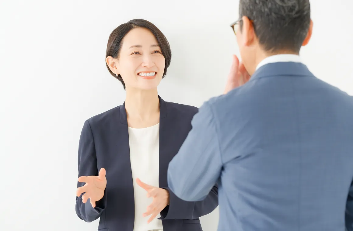 経営者同士が交流している様子